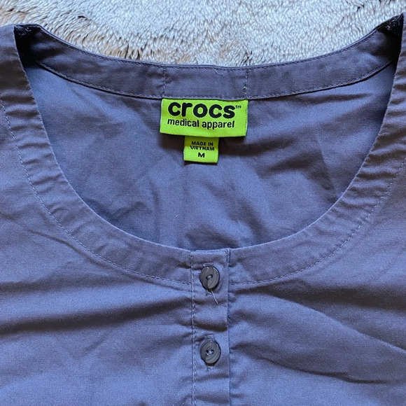 CROCS Medical Scrub Tops Shirt W/ Pockets Gray Women's Size Medium - Picture 5 of 10